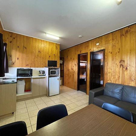 Southern Cross Motor Inn เบอร์ริเดล ภายนอก รูปภาพ